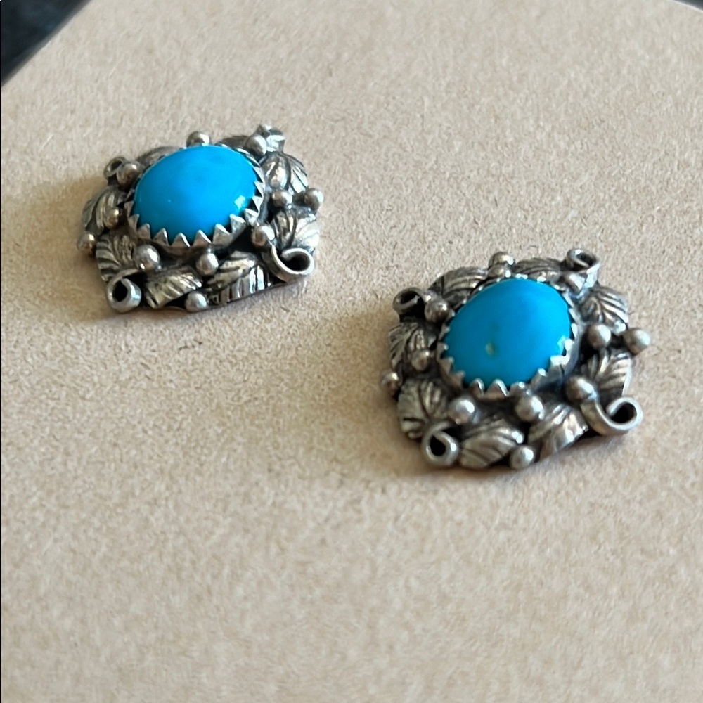 Native American Sterling Silver Leaf Stud Sleeping Beauty Turquoise Earrings - Picture 2 of 4